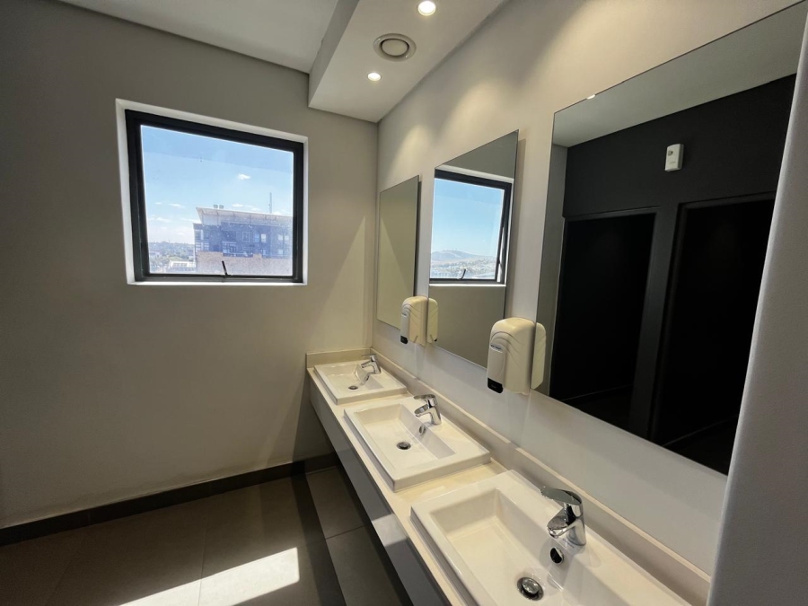 To Let commercial Property for Rent in Bo Oakdale Western Cape